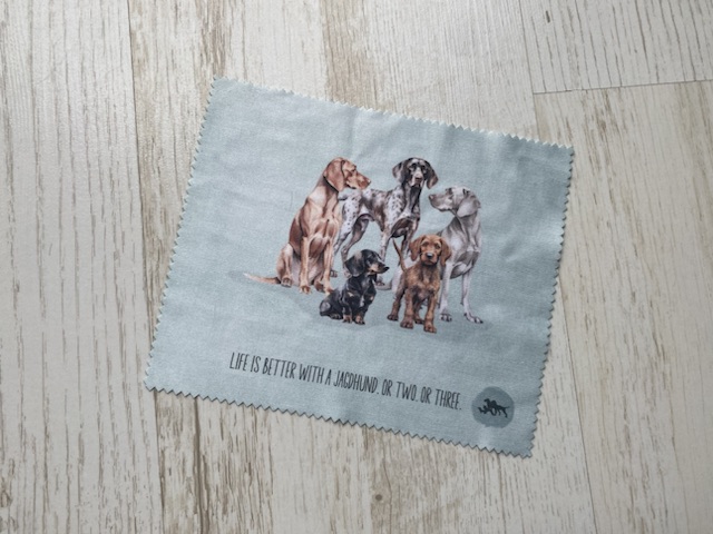 Brillenputztuch "Life ist better with a Jagdhund......"